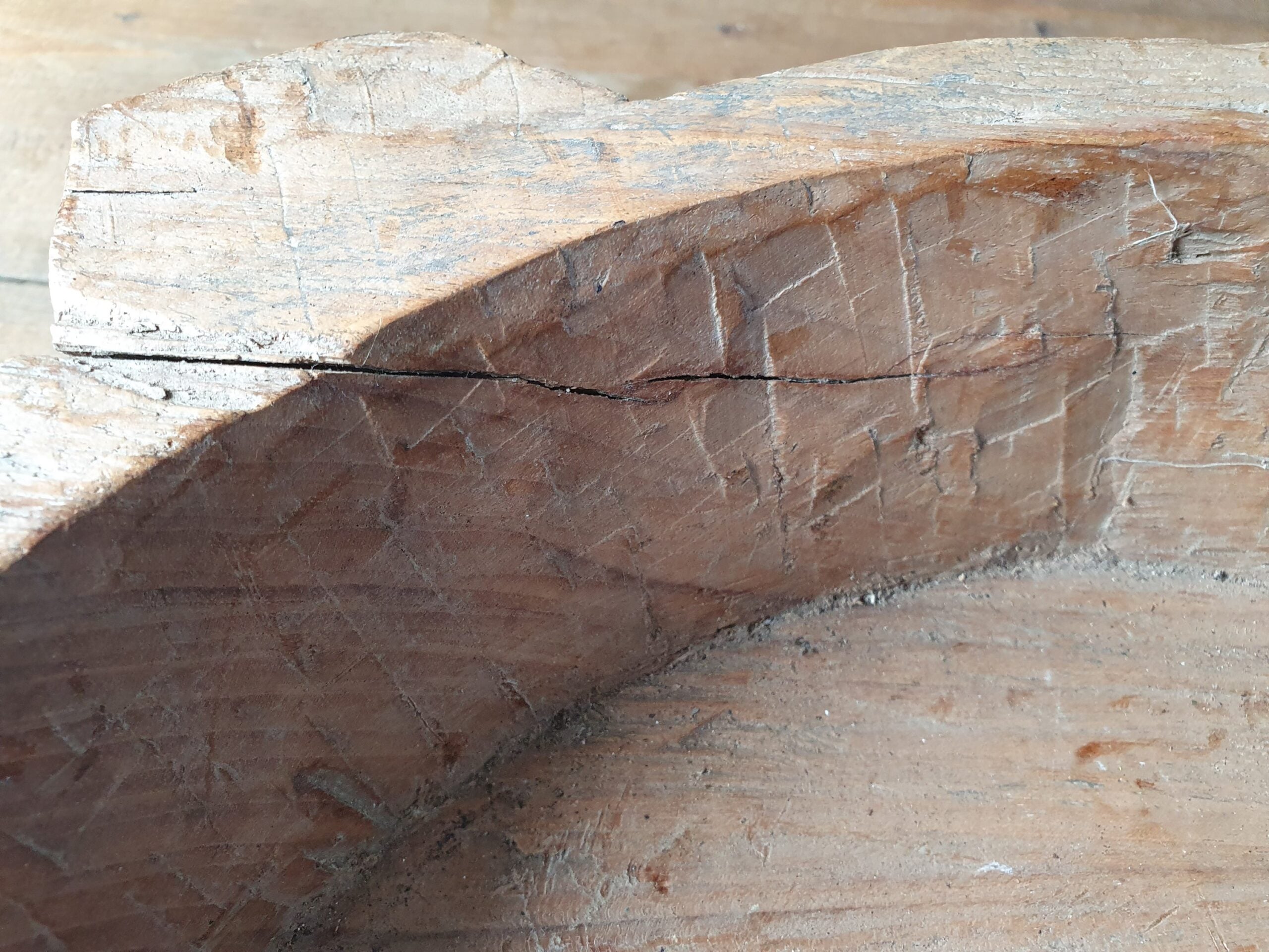 Authentieke houten schaal.