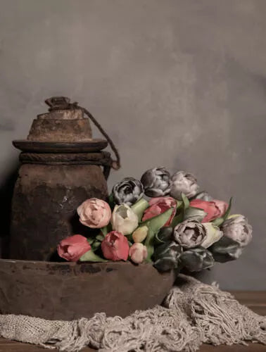 Wanddoek. Tulpen in schaal