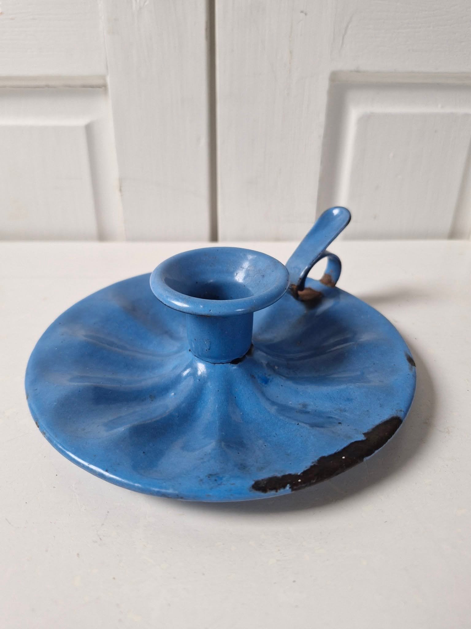Blauw emaille blaker