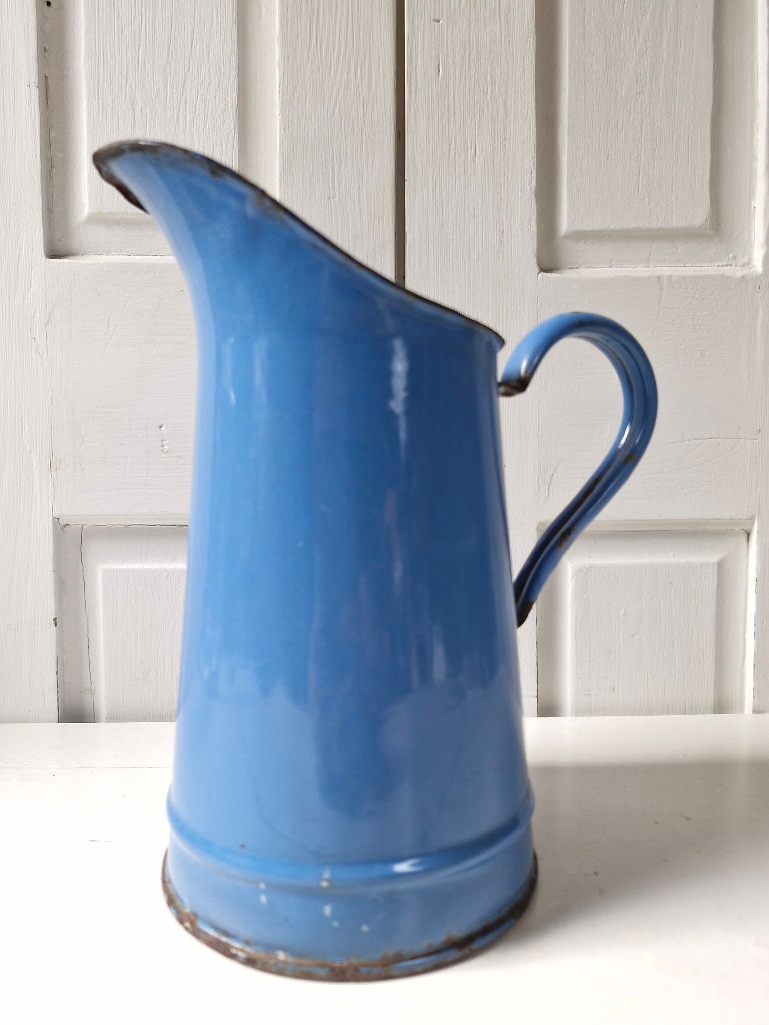 Blauw emaille kan