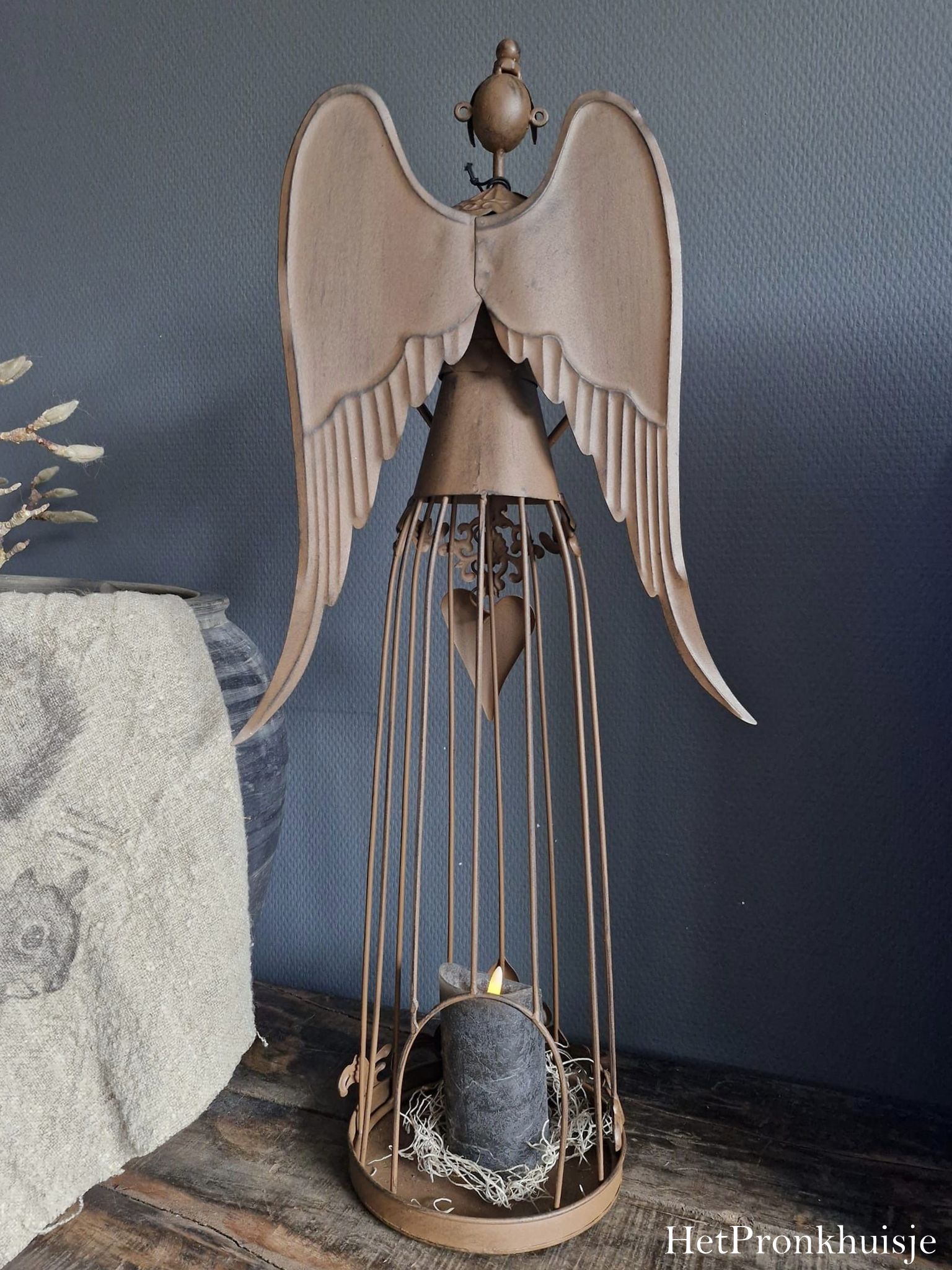 Bruin metalen engel