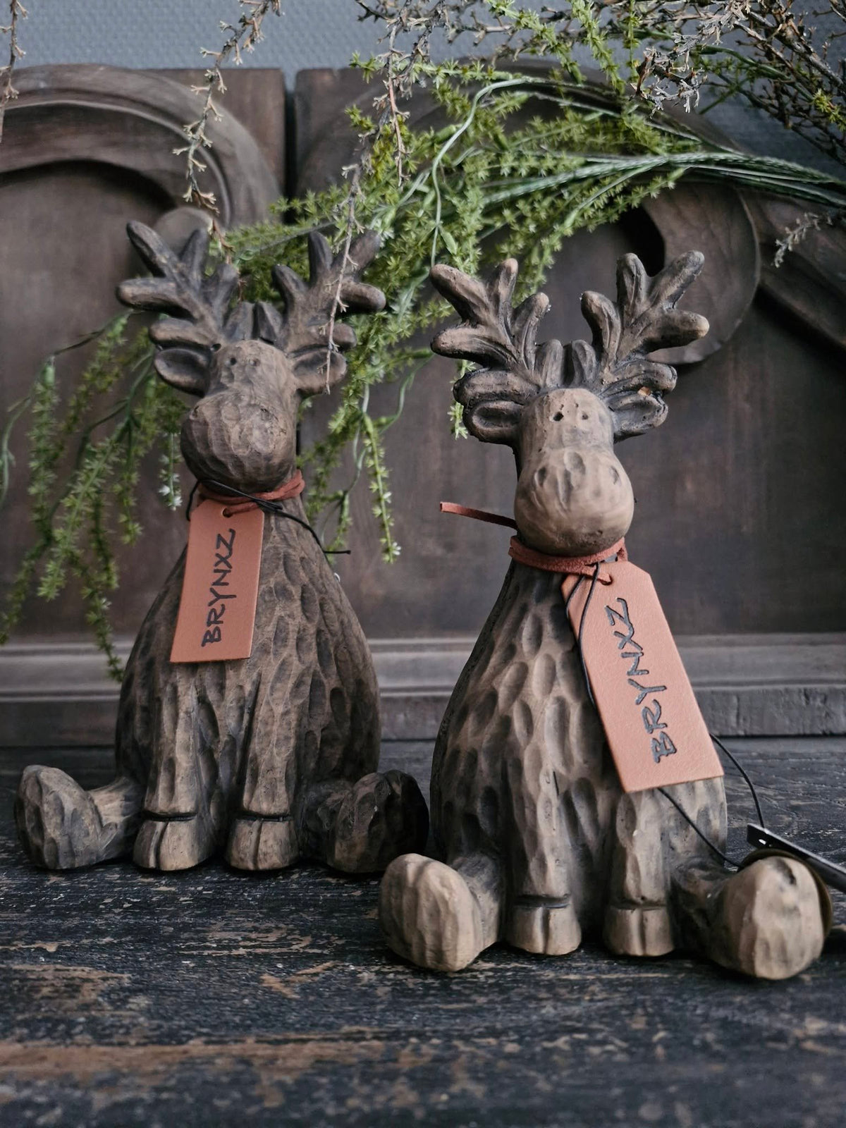 Brynxz. Sitting Rudolph Himself Majestic Brown. Groot