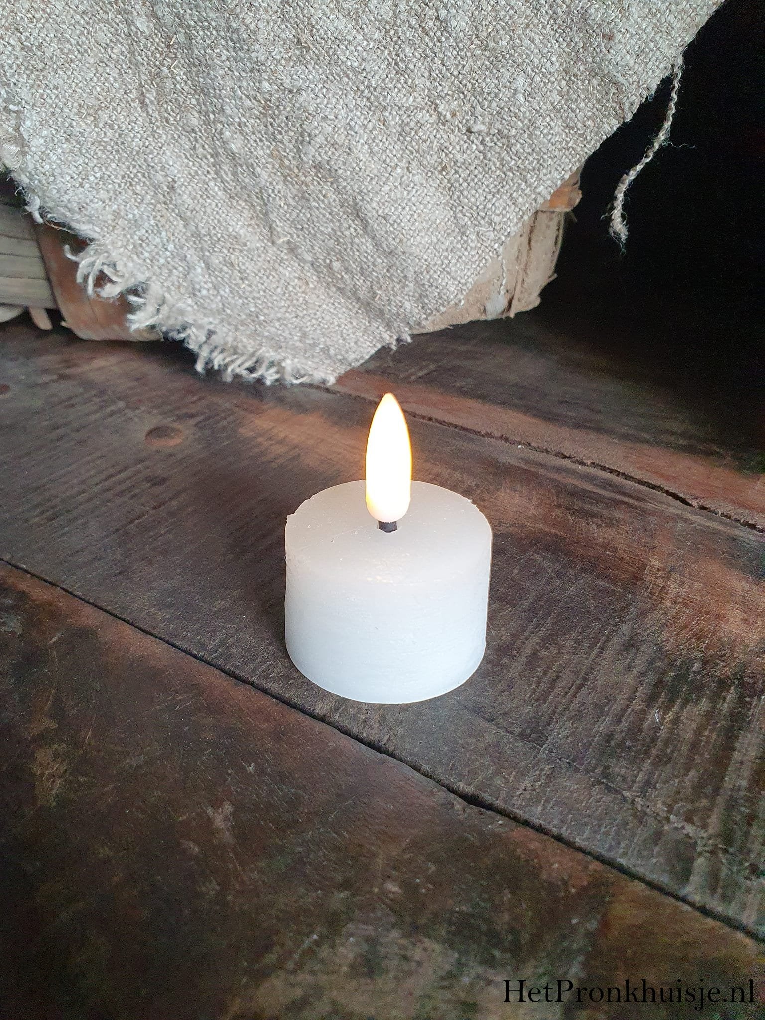 Countryfield. Led waxinelichtje. Wit