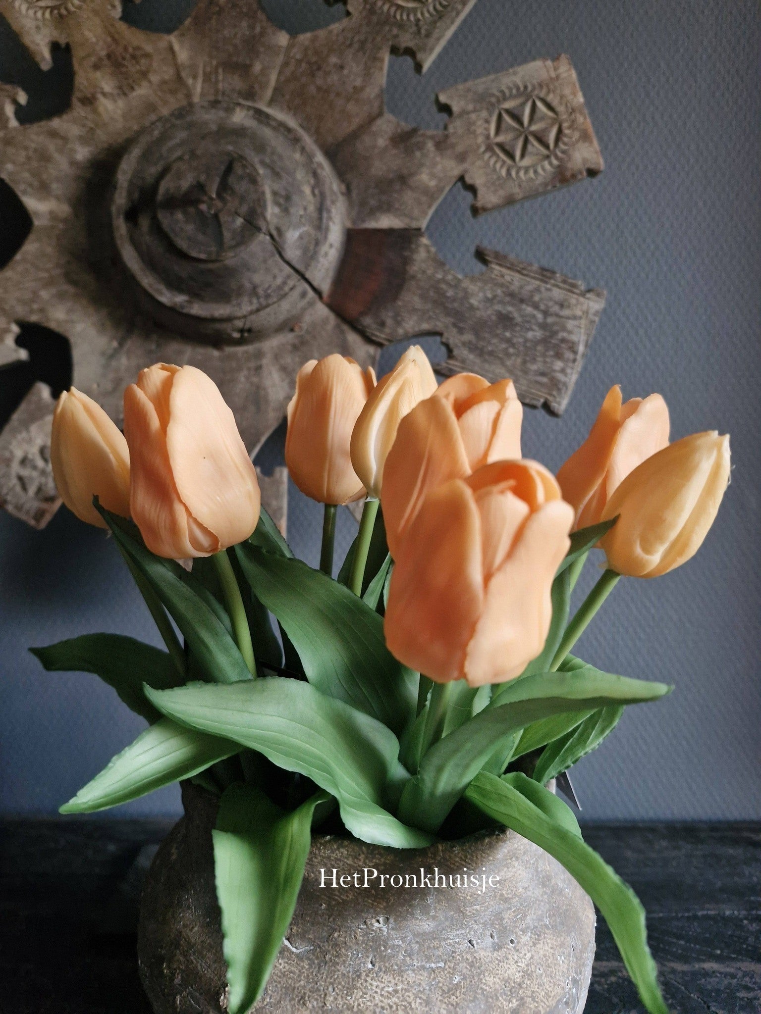 Countryfield. Tulpen boeket. Licht zalm