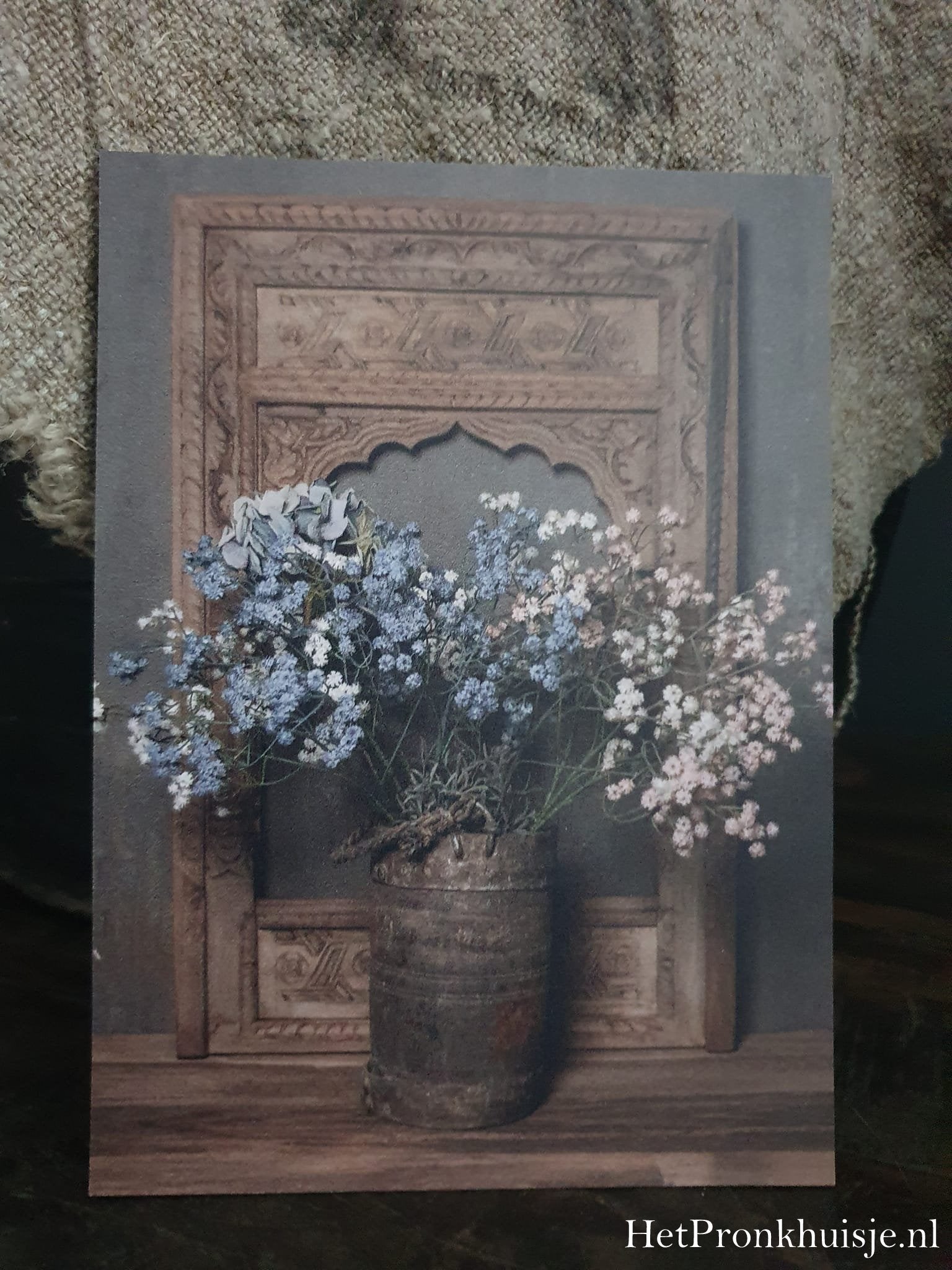 Fotokaart. Gipskruid voor luik