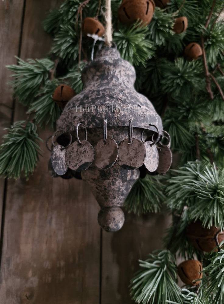 Grijs metalen ornament