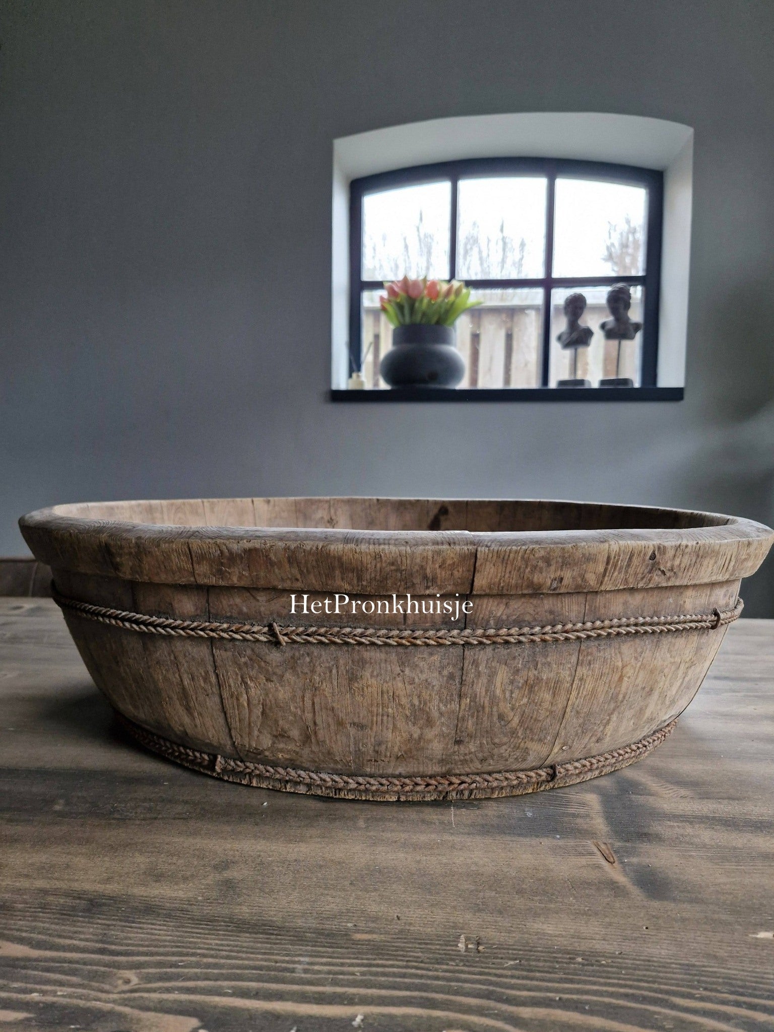 Grote houten olijfbak