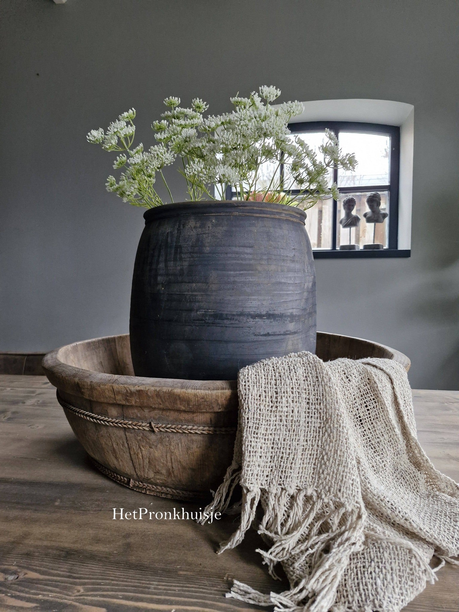 Grote houten olijfbak