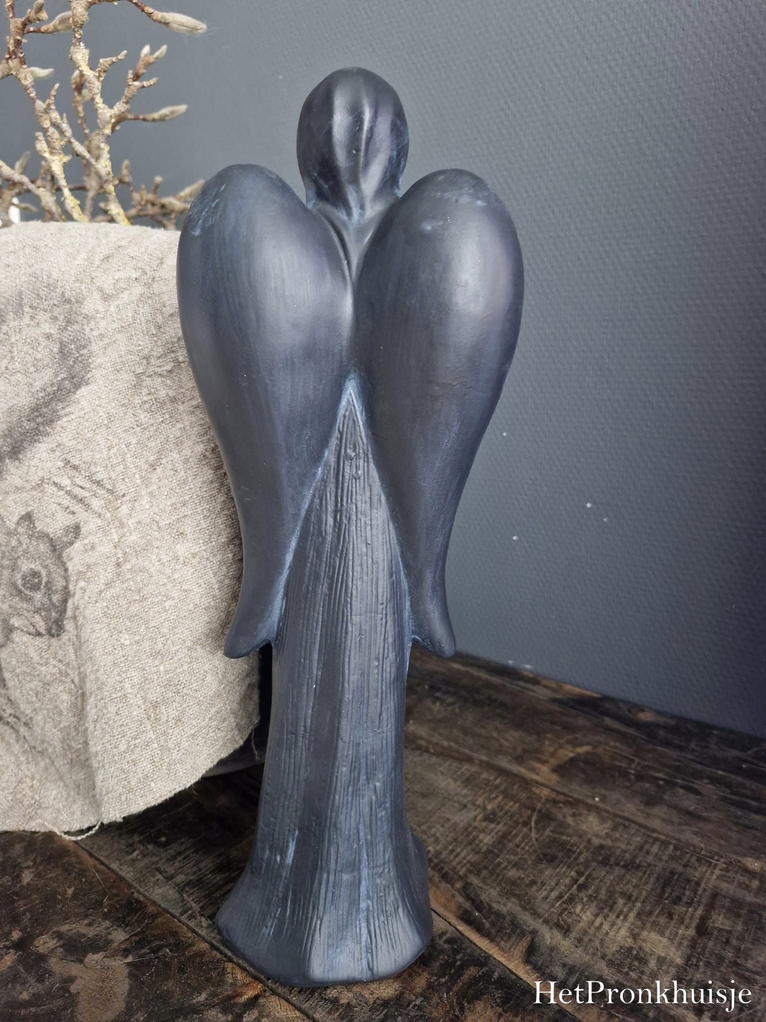 Kaarsenhouder engel. Antraciet. Groot