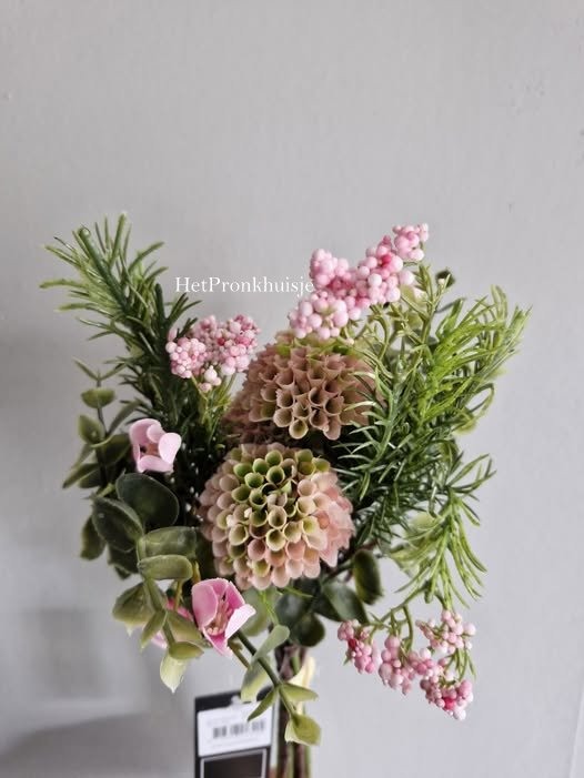 Kunst boeket. Dahlia zacht roze