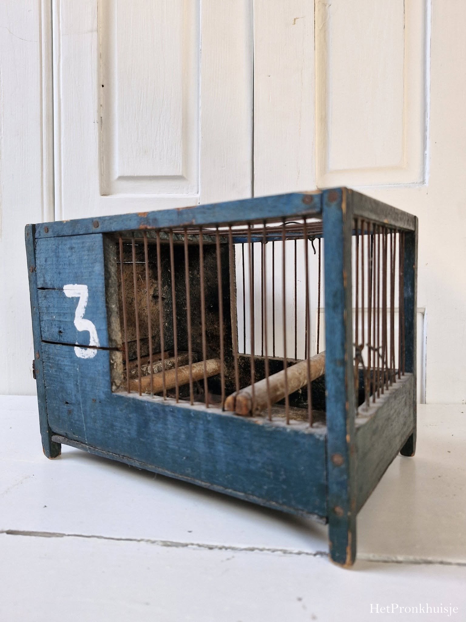 Oud vogelkooitje
