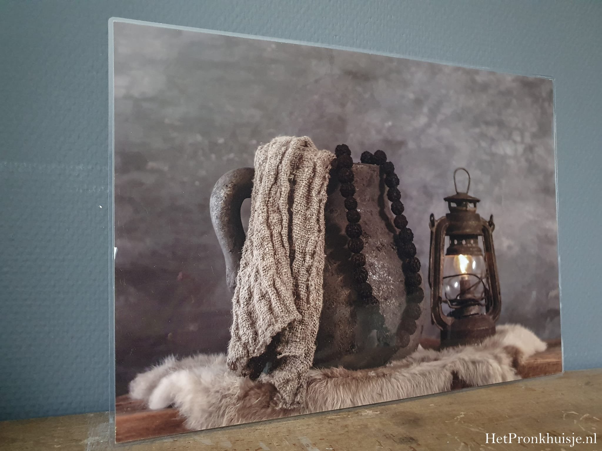 Placemat. Kruik met shabby doek