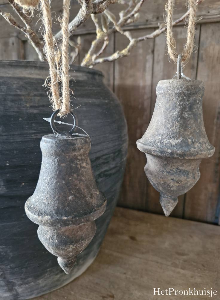 Sobere metalen hanger