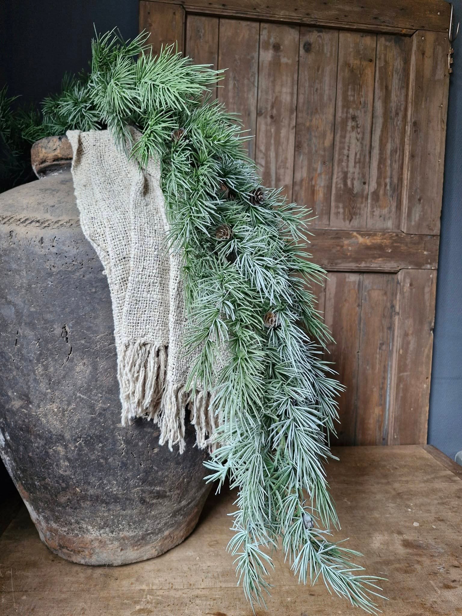 Suzo. Kunst guirlande van ceder. 130cm