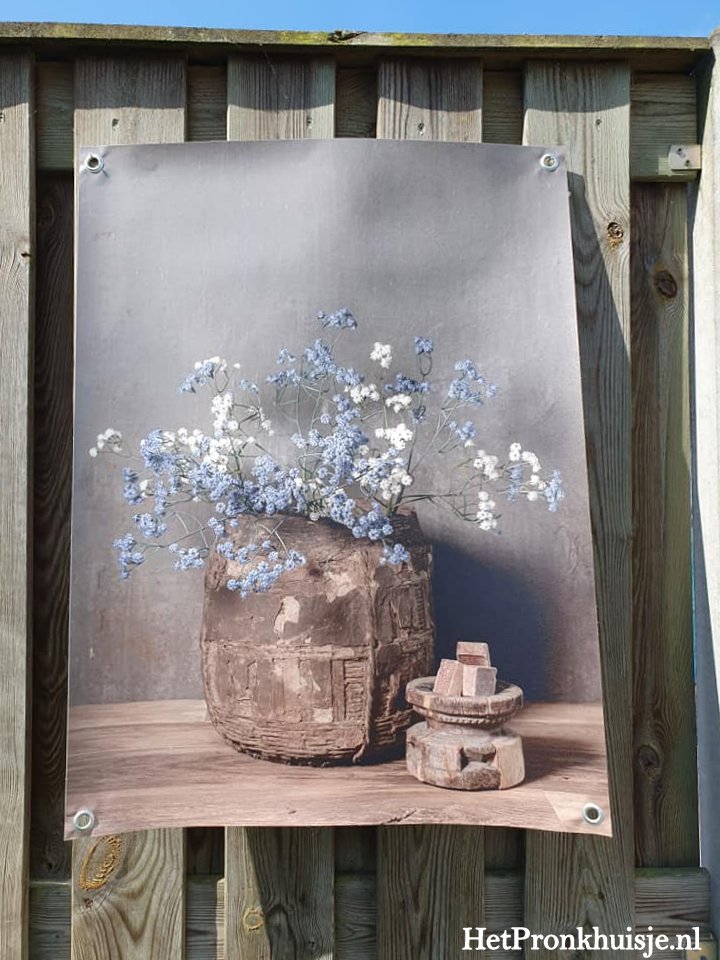 Tuinposter. Pot met amberblokjes