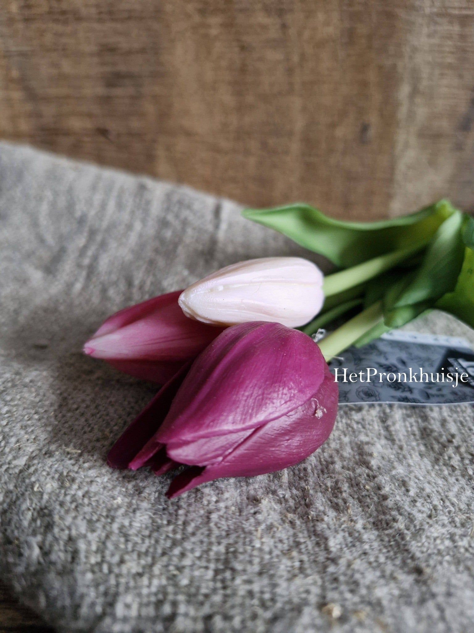 Tulpen. Roze paars. 3 Stelen