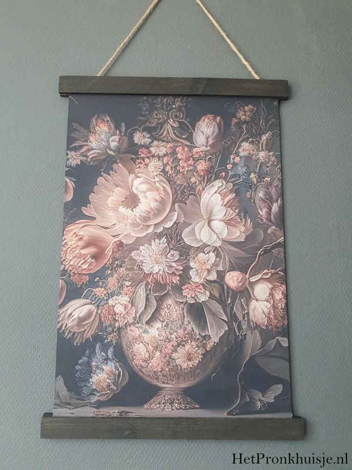 Wanddoek. Schaal met boeket.