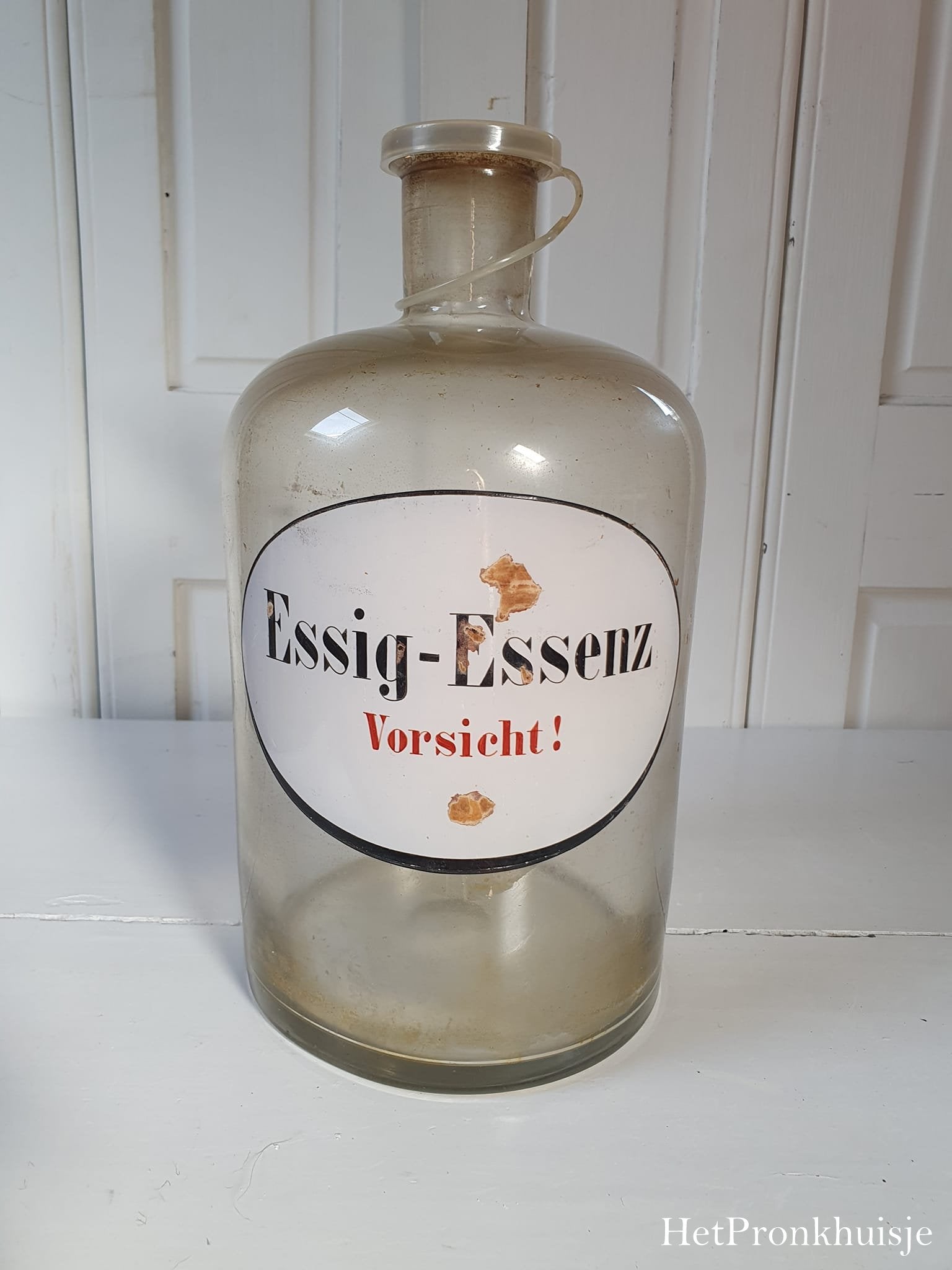 Apothekersfles met etiket