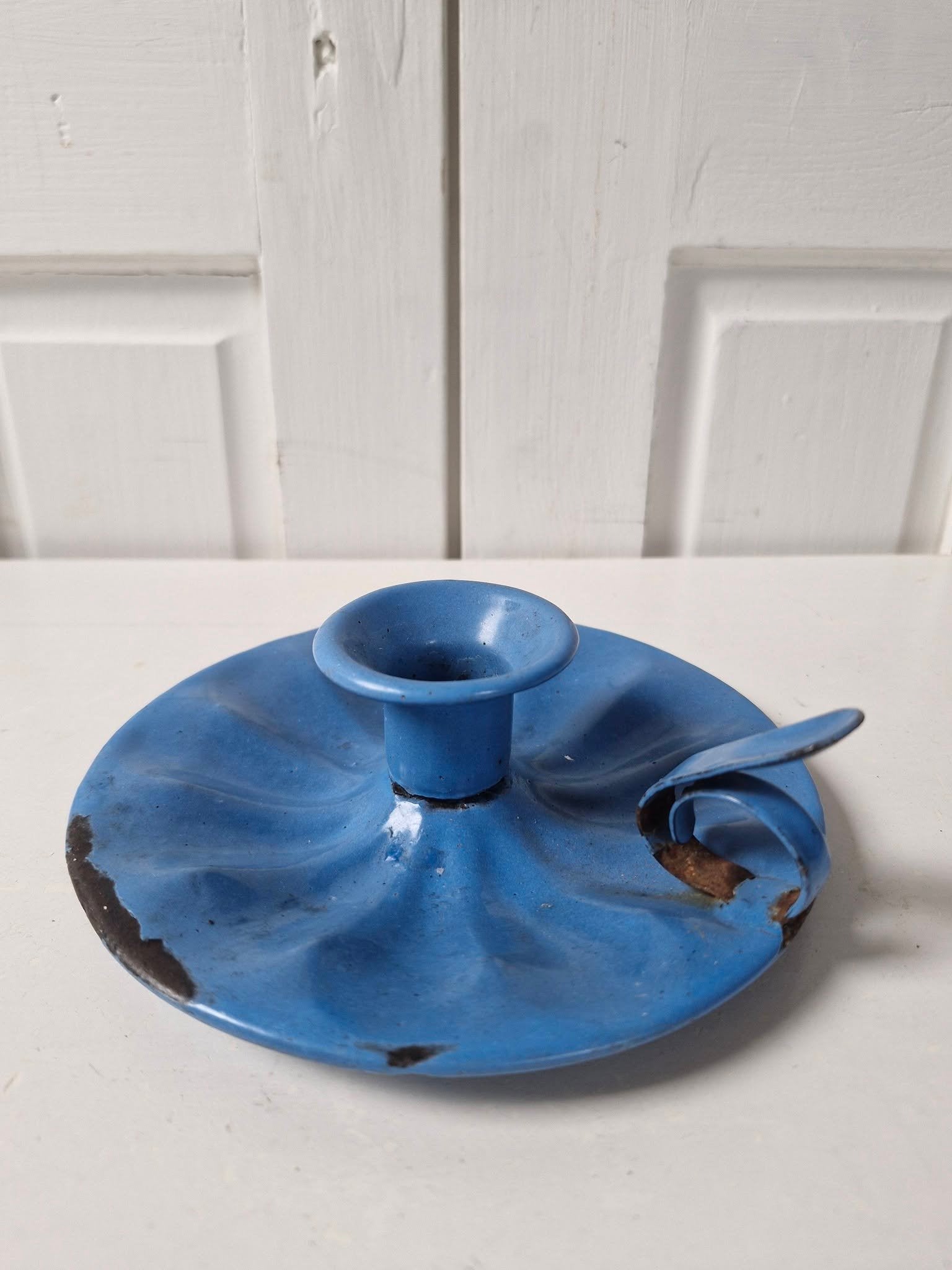 Blauw emaille blaker
