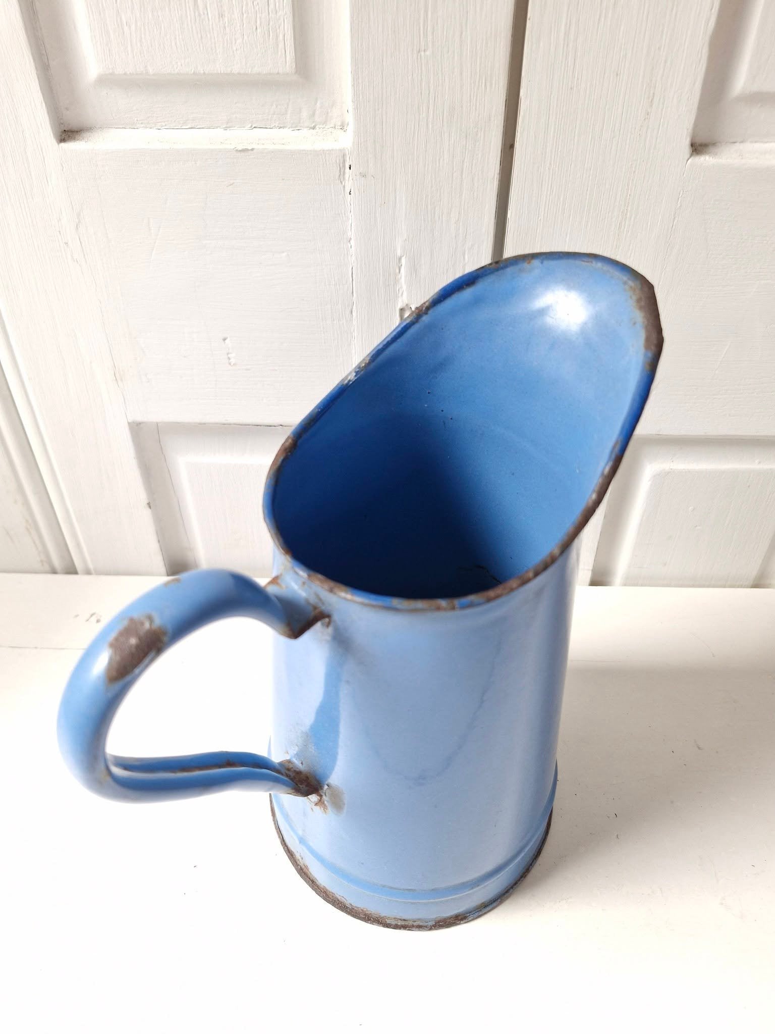 Blauw emaille kan