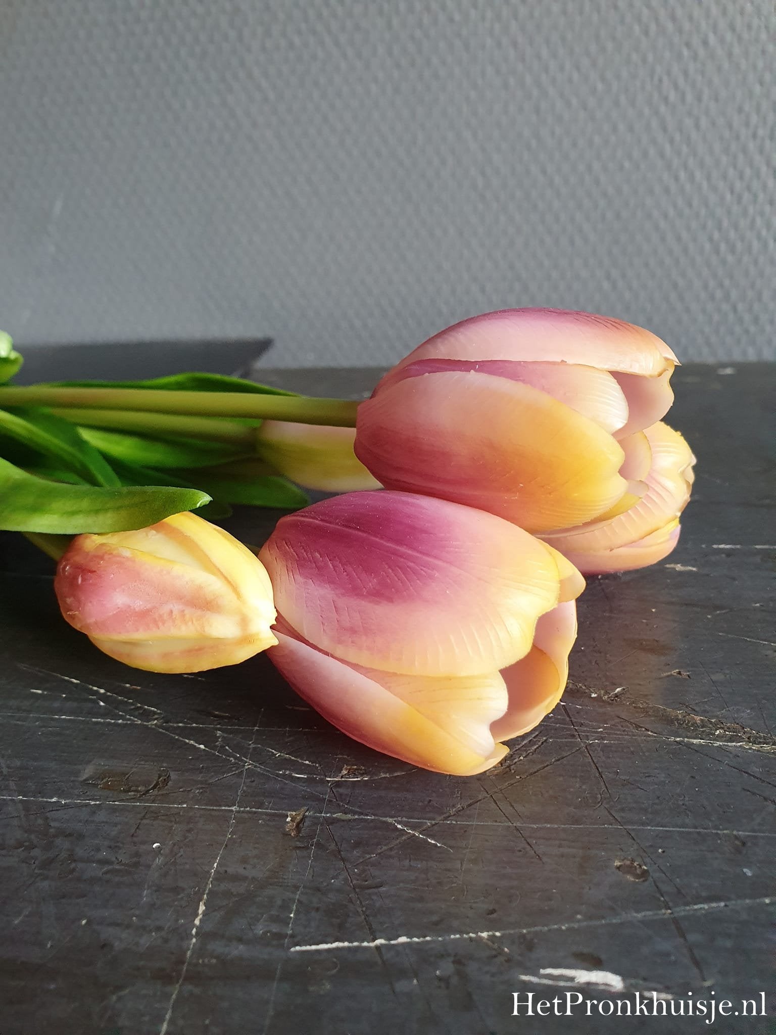 Bos tulpen. Paars geel. 5 stelen