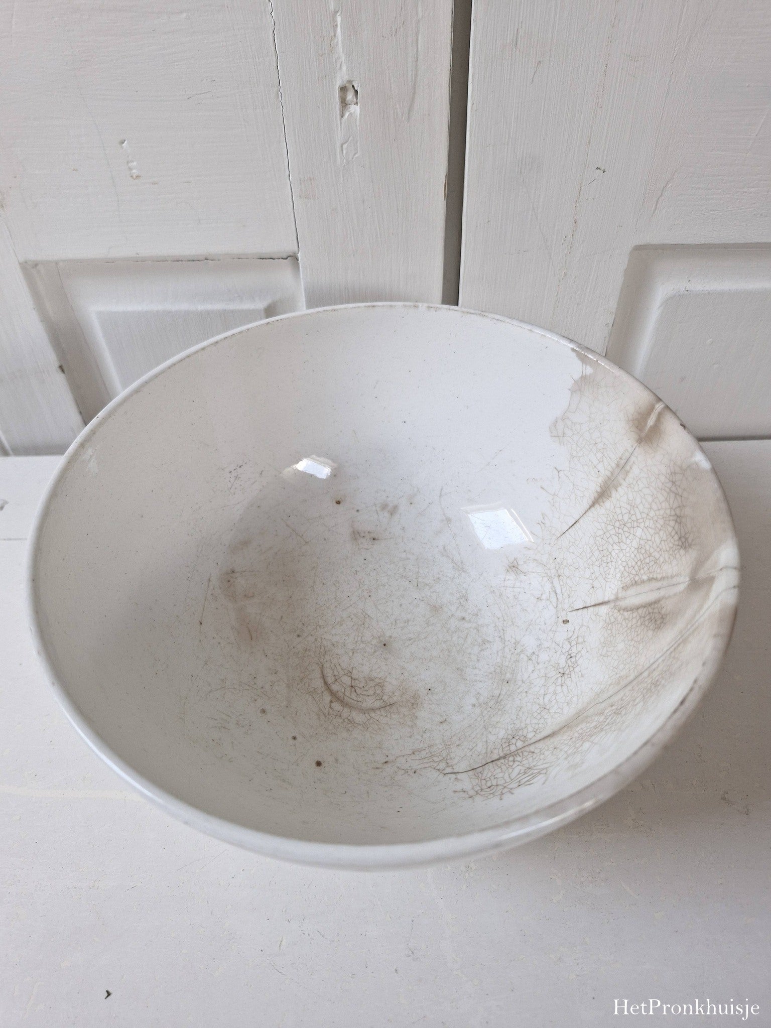 Brocante kom met gouden versiering