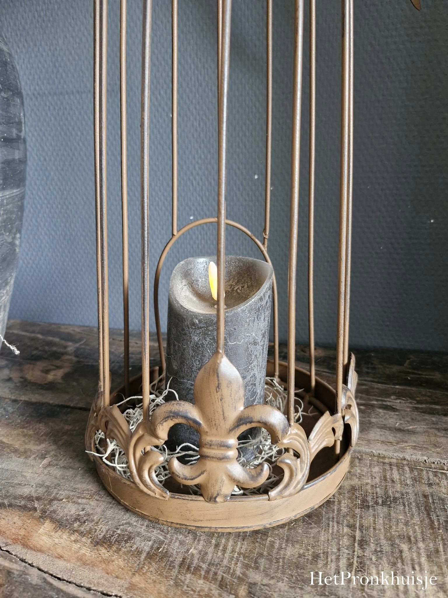 Bruin metalen engel