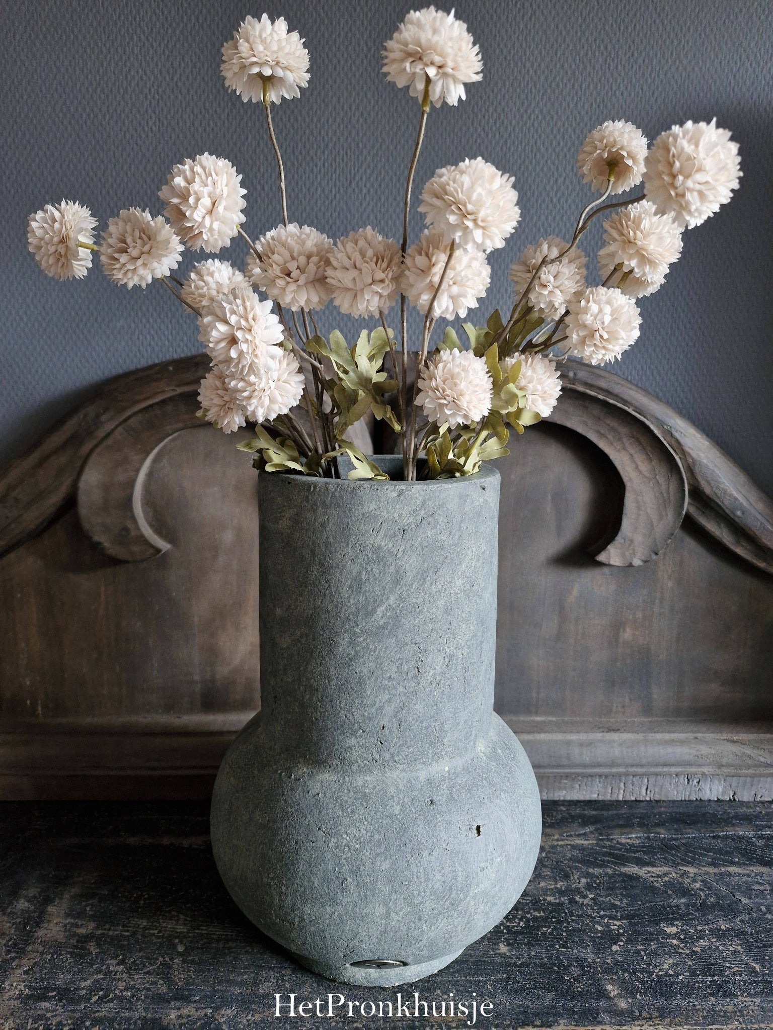 Brynxz vase. Majestic Vintage