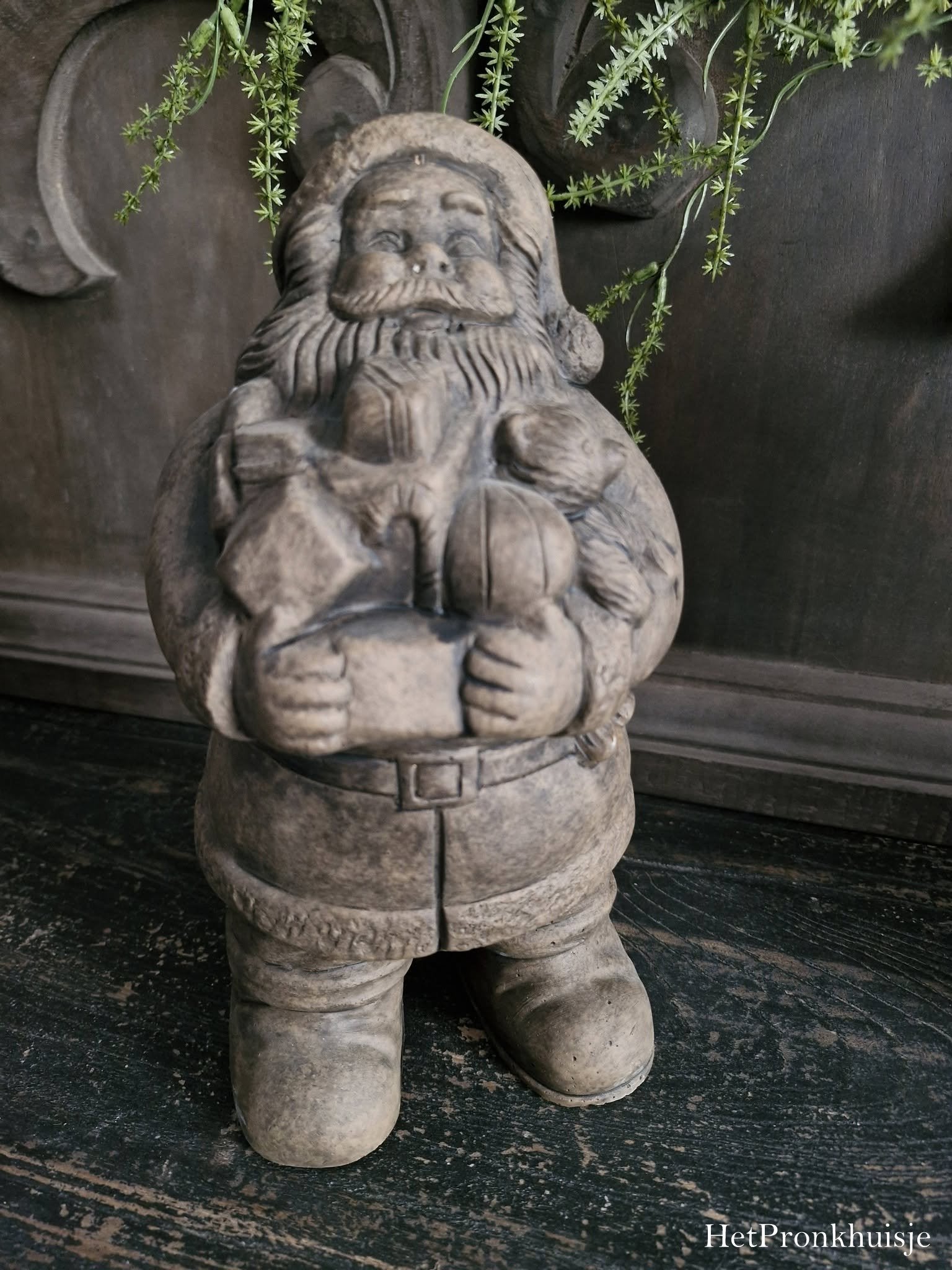Brynxz. Santa Claus funny. Majestic Brown