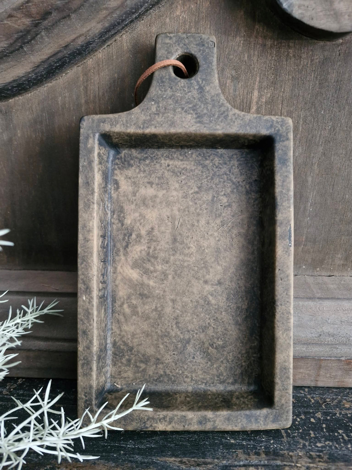 Brynxz. Plate Rectangular with Rope