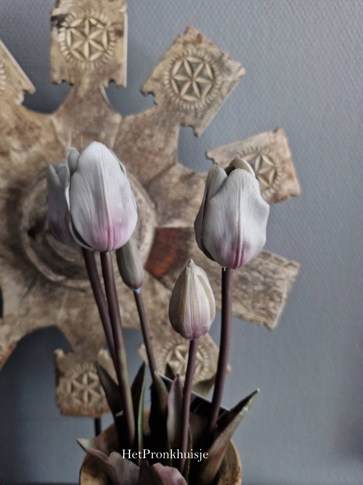 Countryfield. Kunst tulpen. Grijs