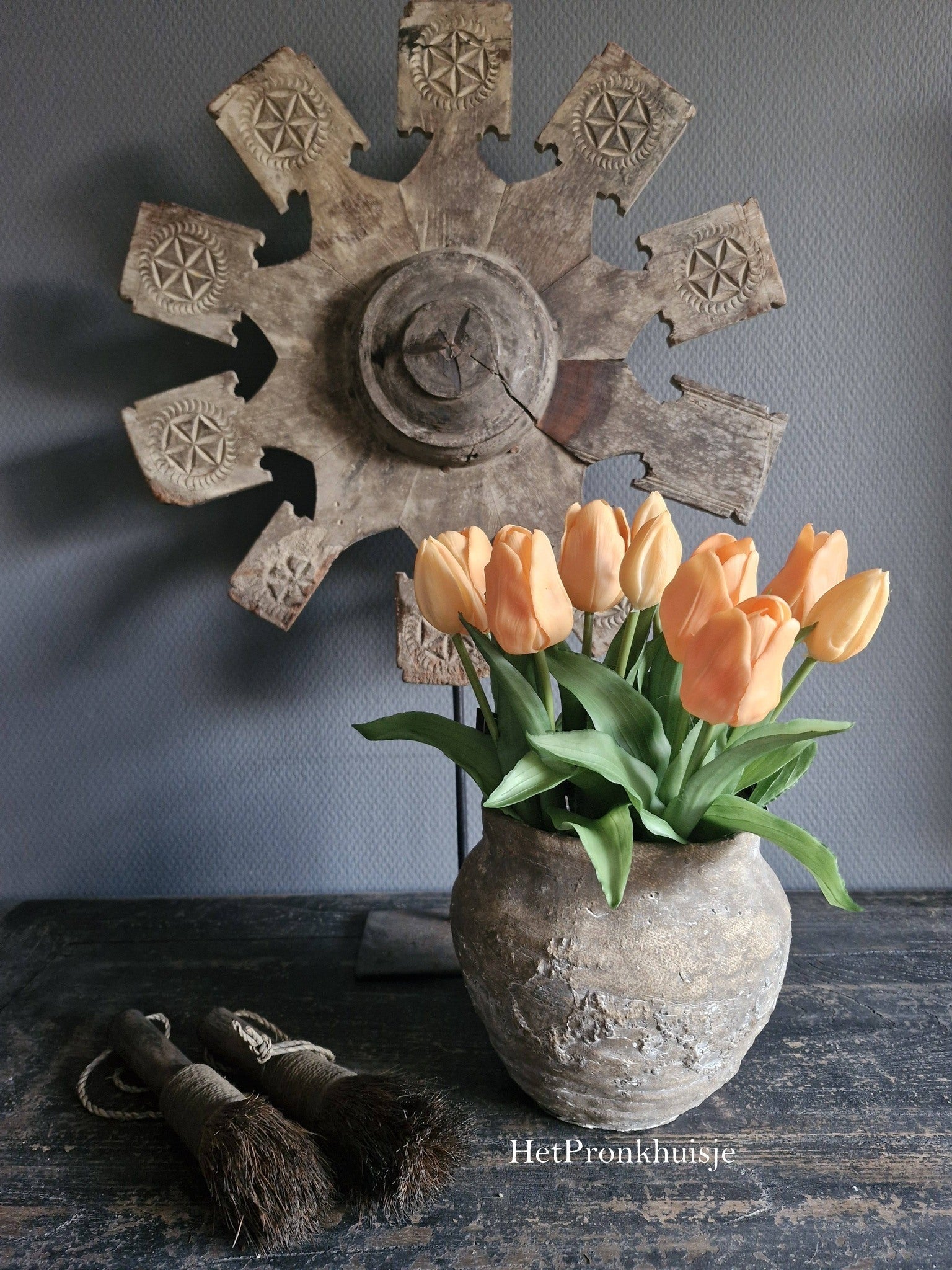 Countryfield. Tulpen boeket. Licht zalm