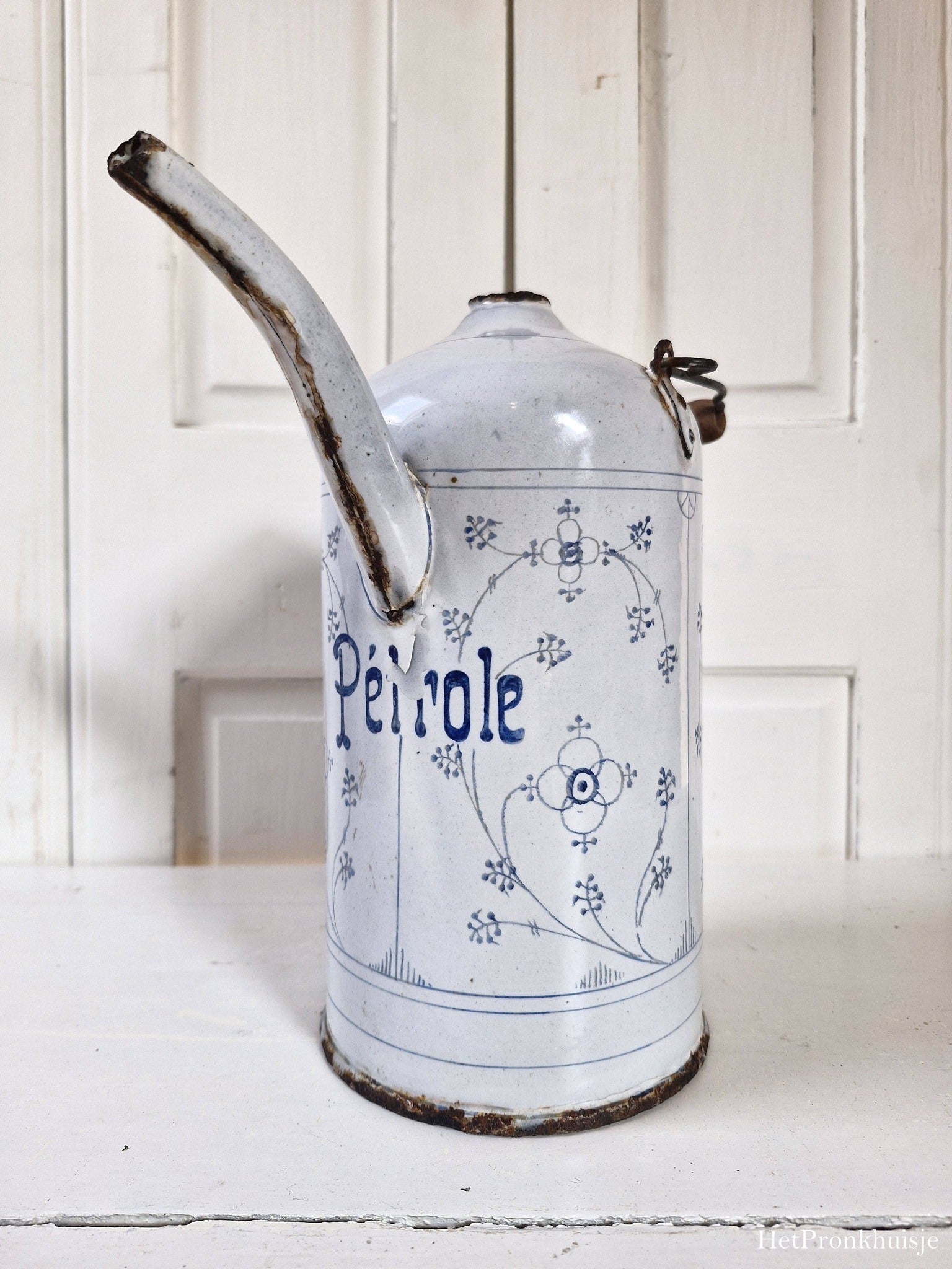 Emaille petroleumkan. Blauw saks