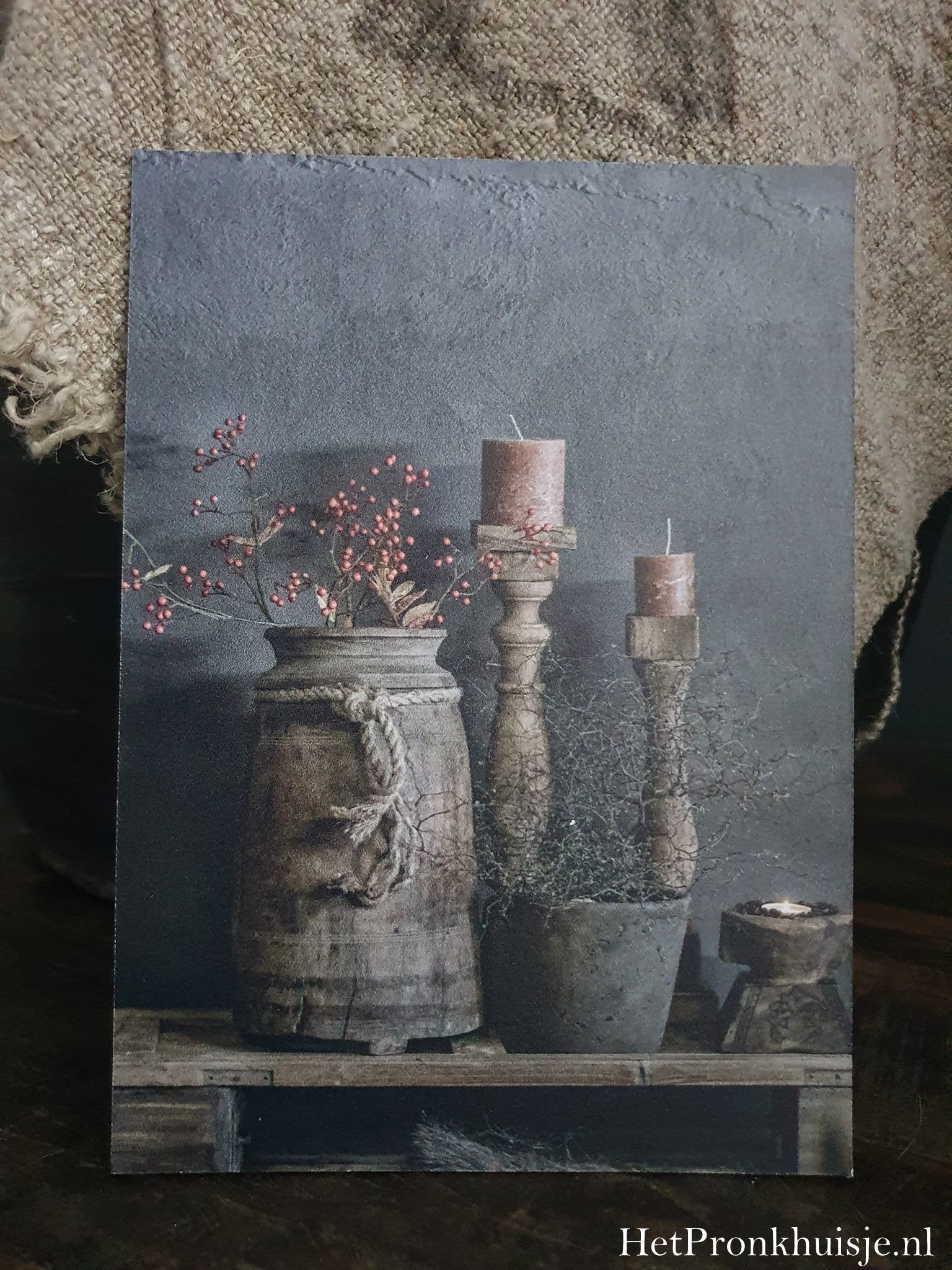 Fotokaart. Pot met takjes