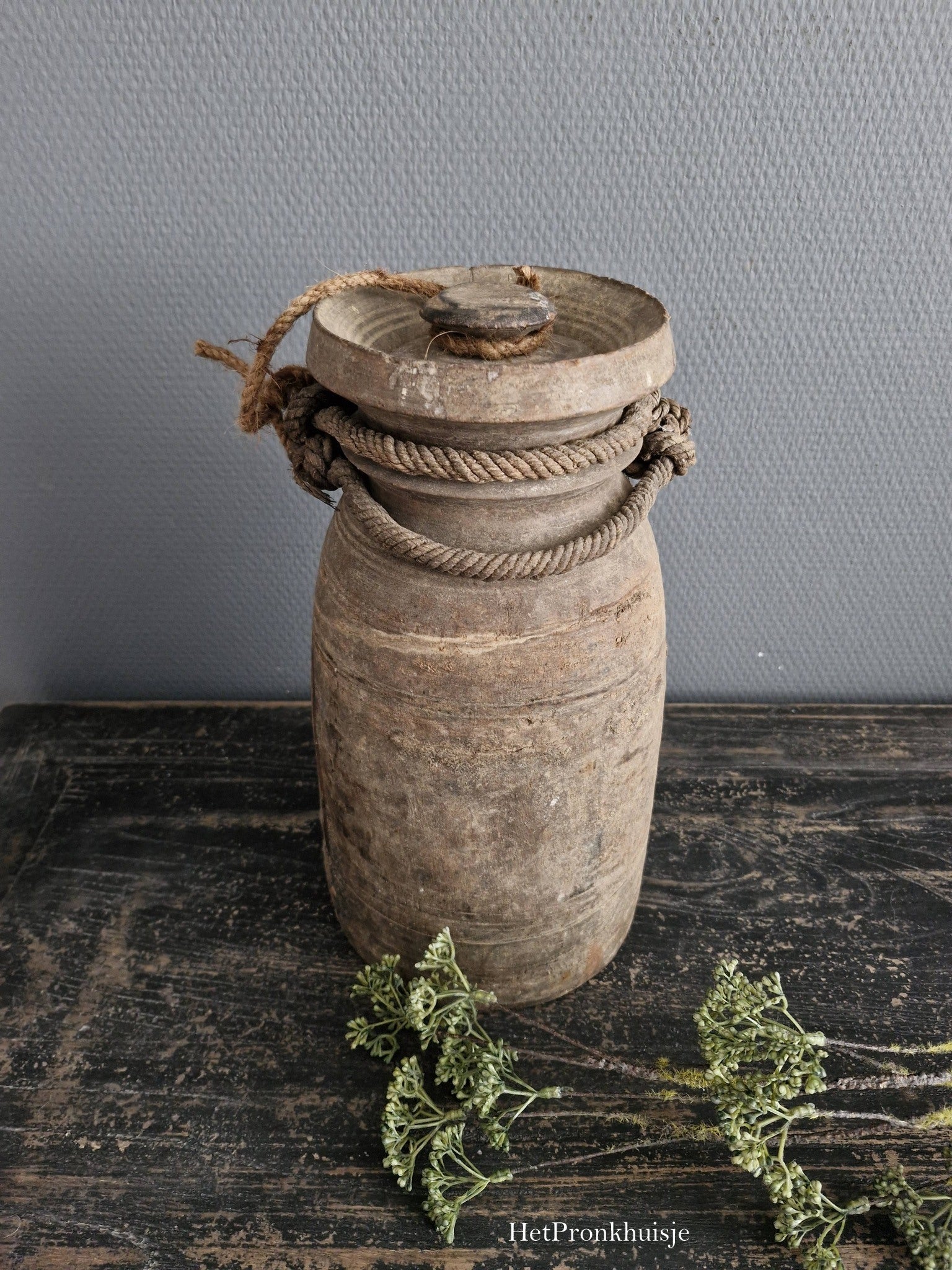 Houten Nepalese pot met deksel