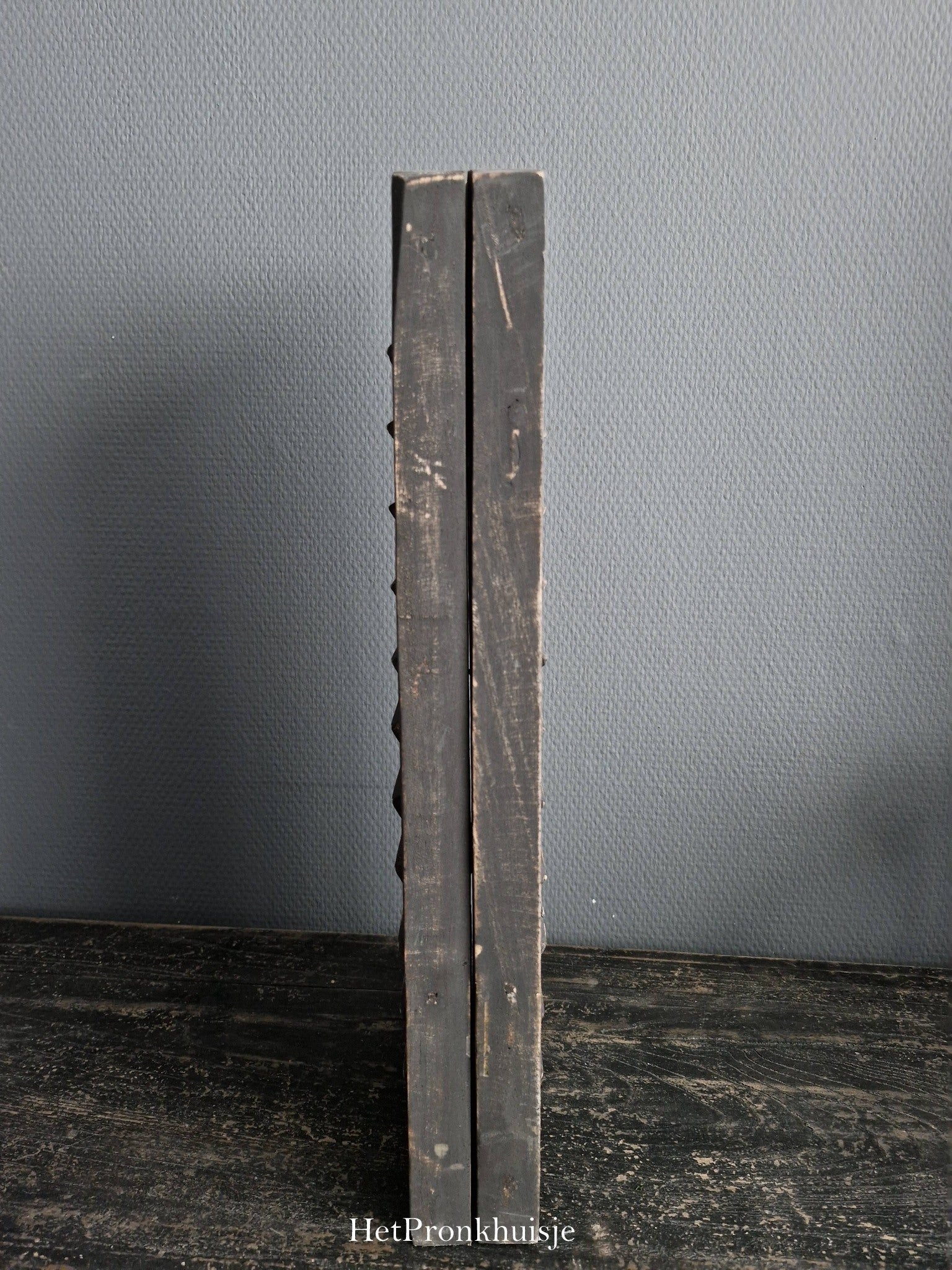 Houten dubbele louvre luik. Middel