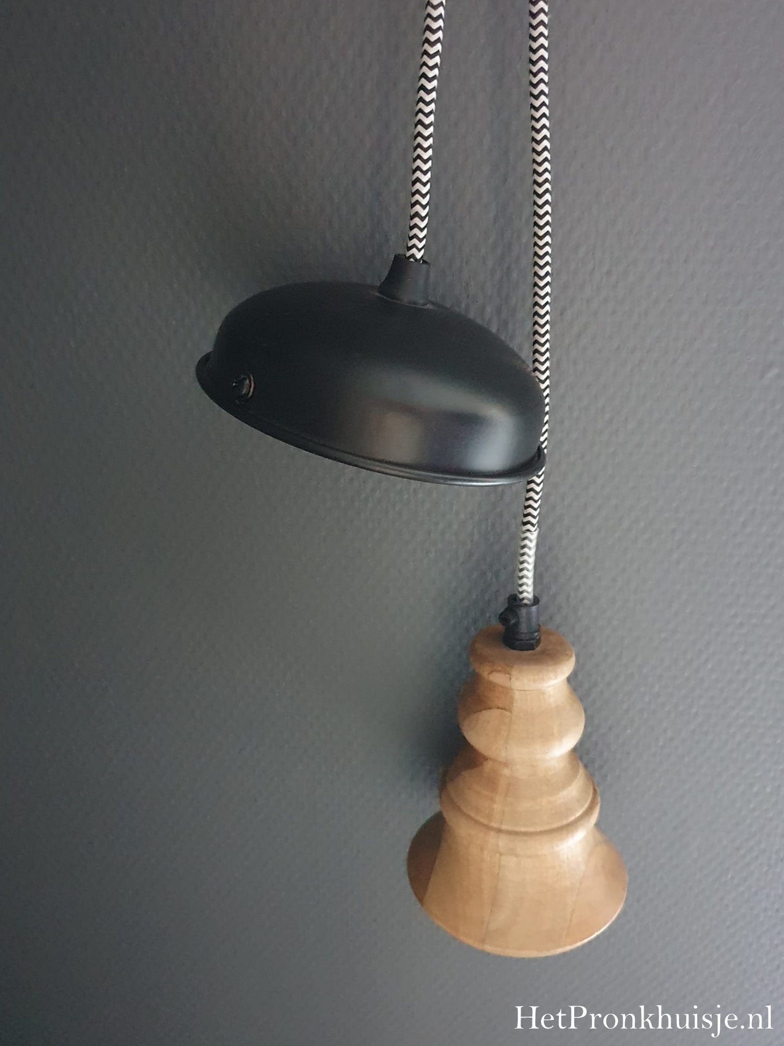 Houten hanglamp.