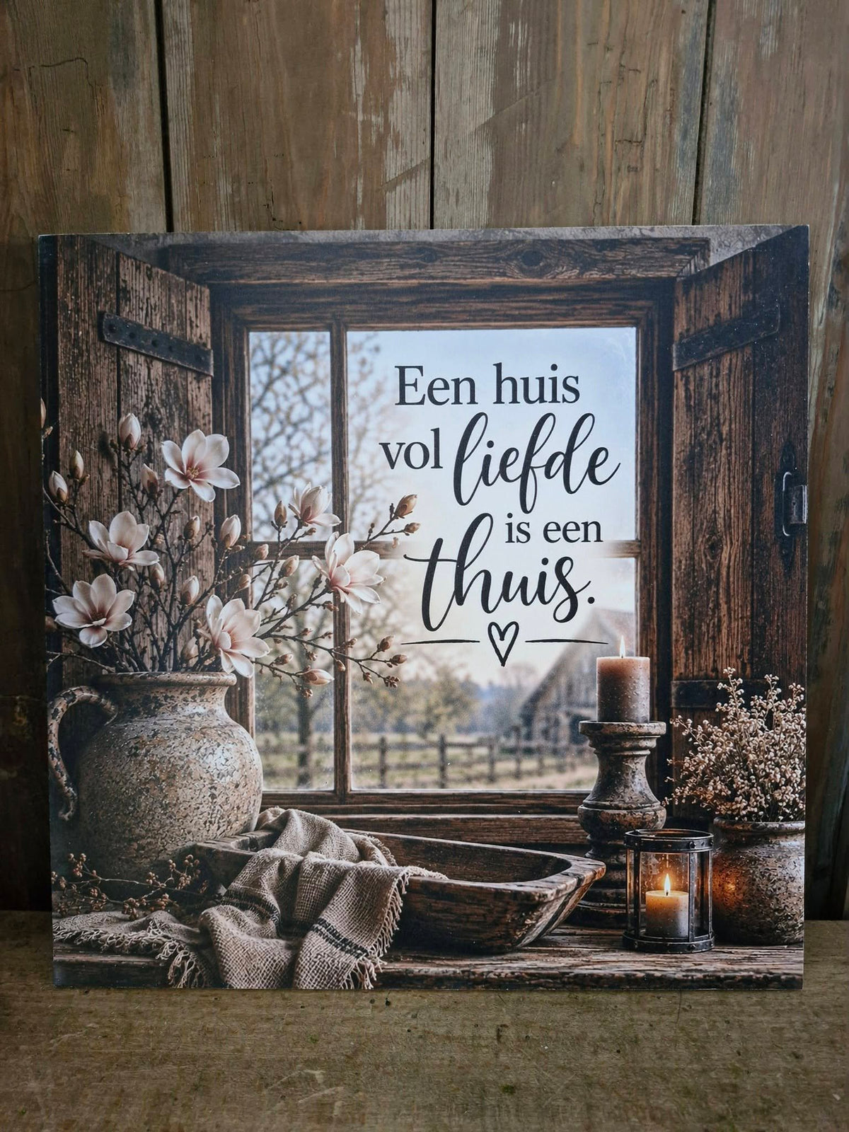 Houten bord. 30x30. Een huis vol liefde