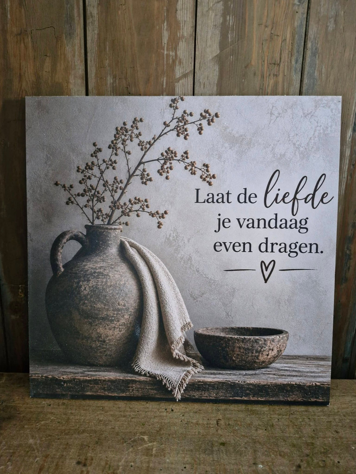 Houten bord. 30x30. Laat de liefde