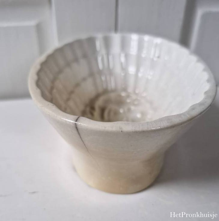Kleine puddingvorm. Societe Ceramique
