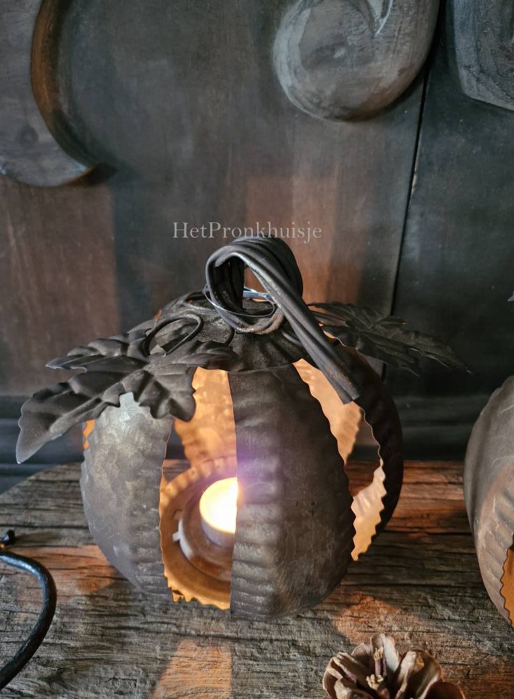 Metalen pompoen