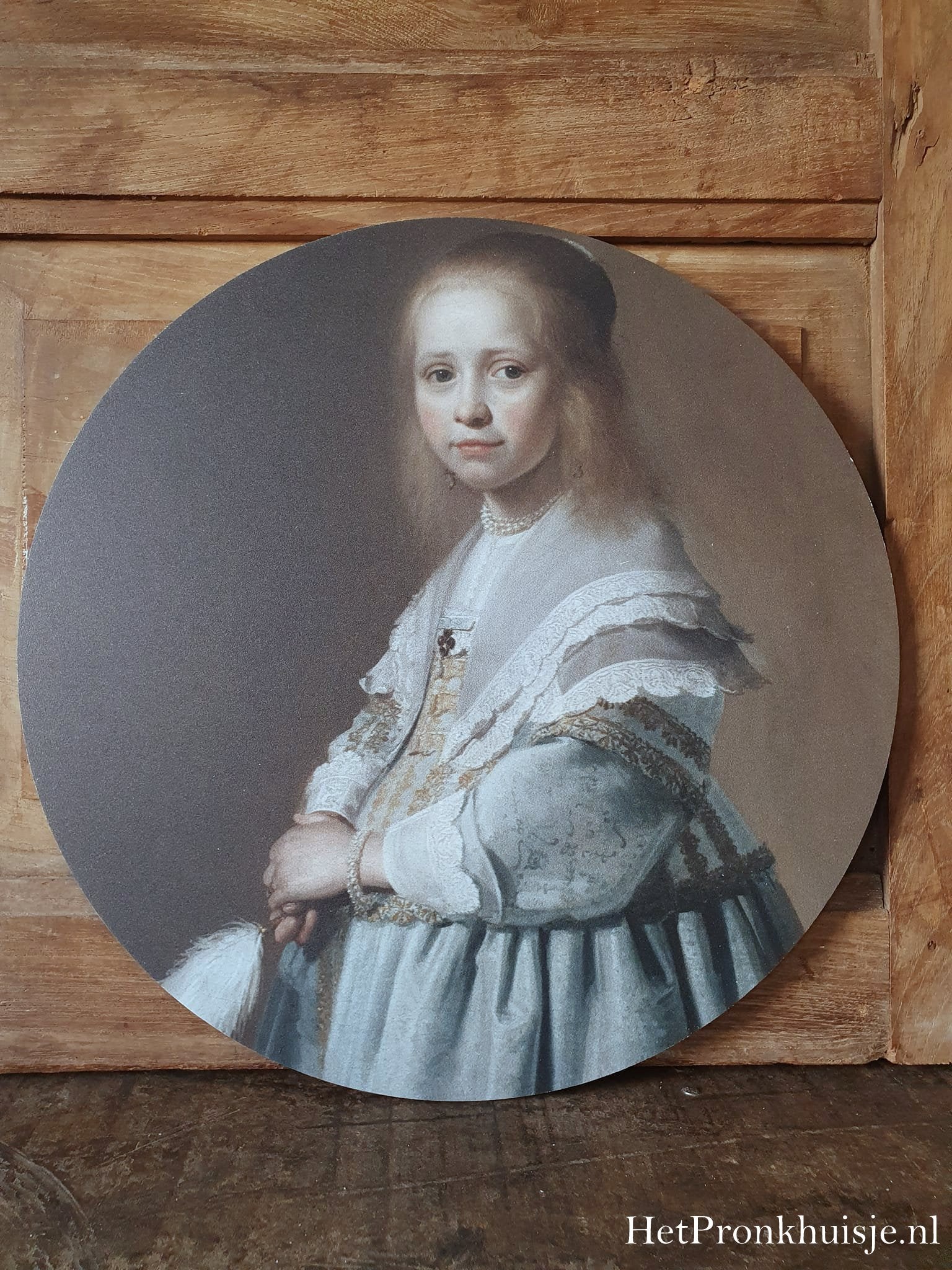 Muurcirkel. Portret dame.