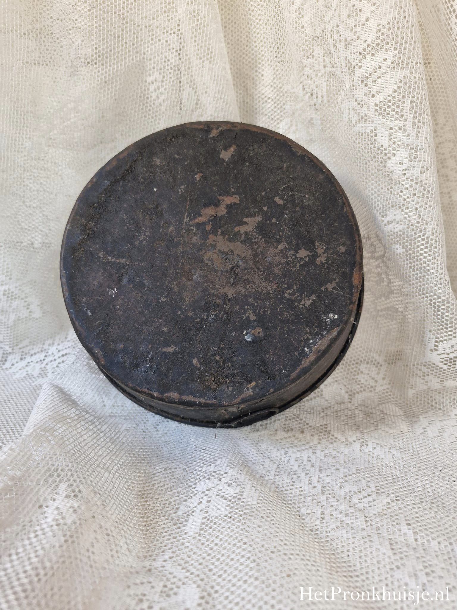 Oud rond bakblik