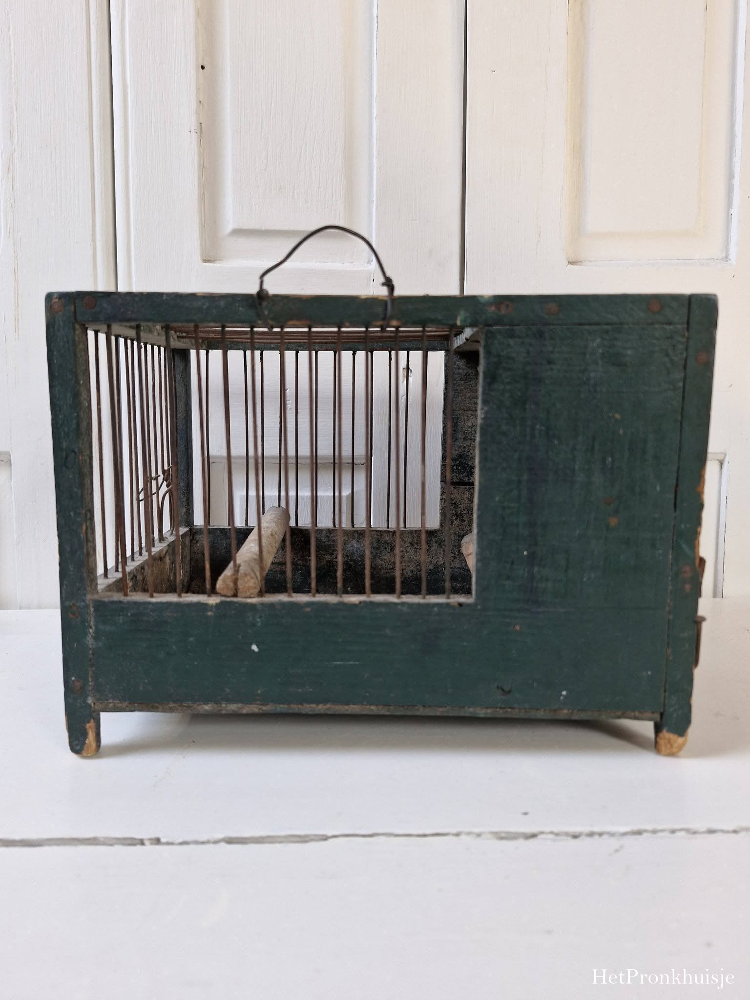 Oud vogelkooitje