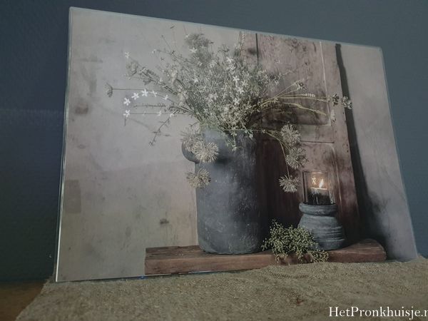 Placemat. Bos bloemen met kandelaar