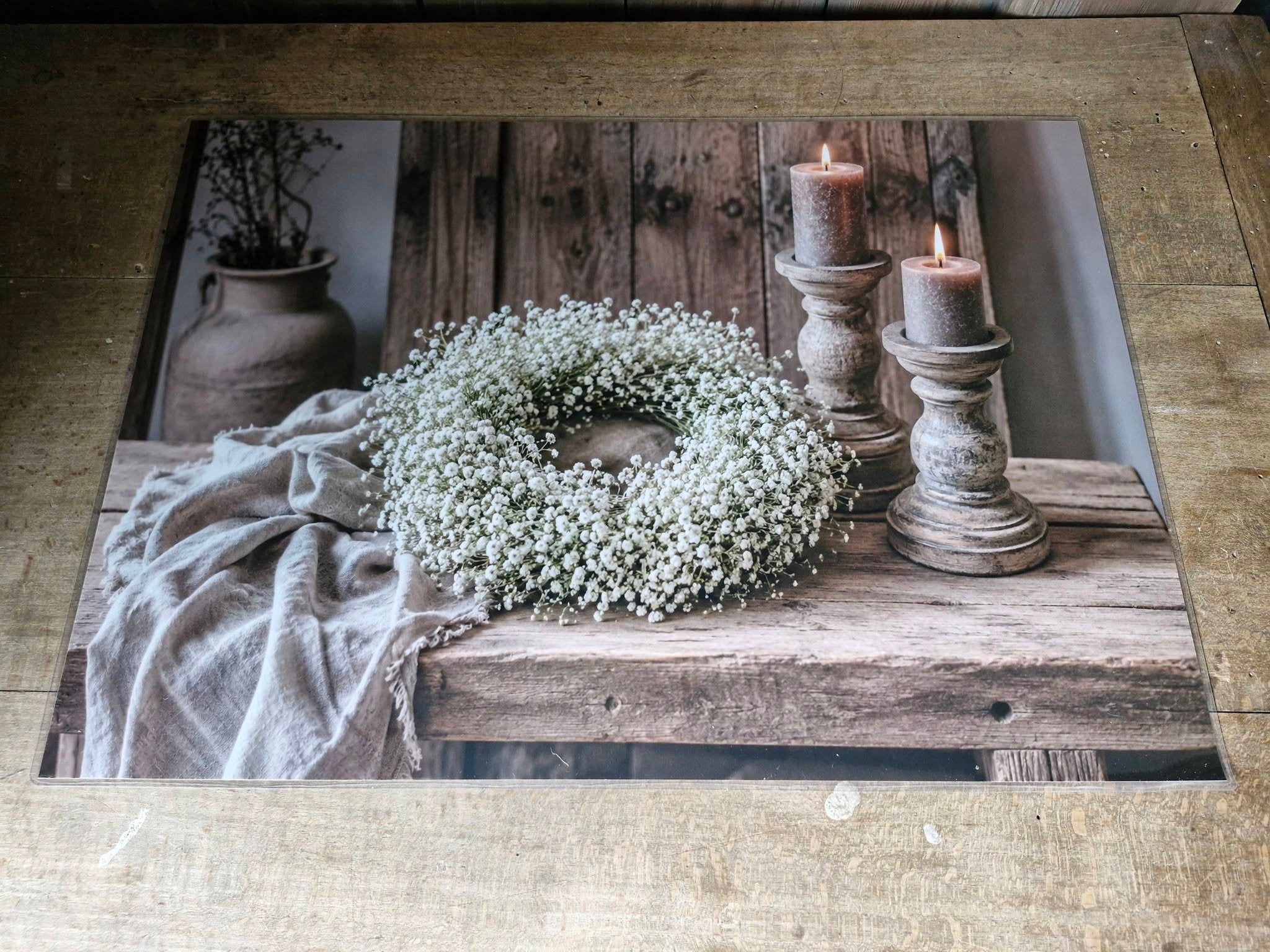 Placemat. Krans van gipskruid