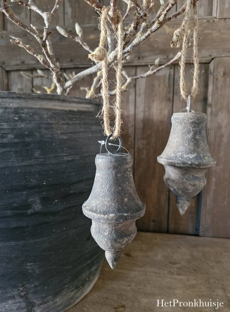 Sobere metalen hanger