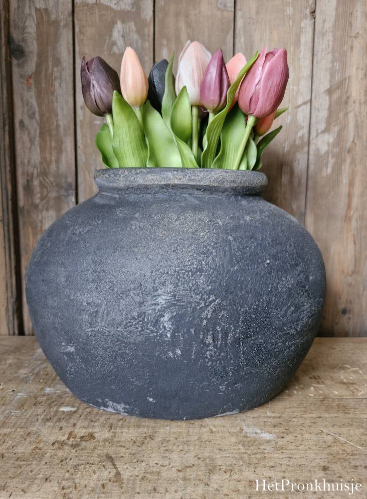 Stenen pot. Ovaal
