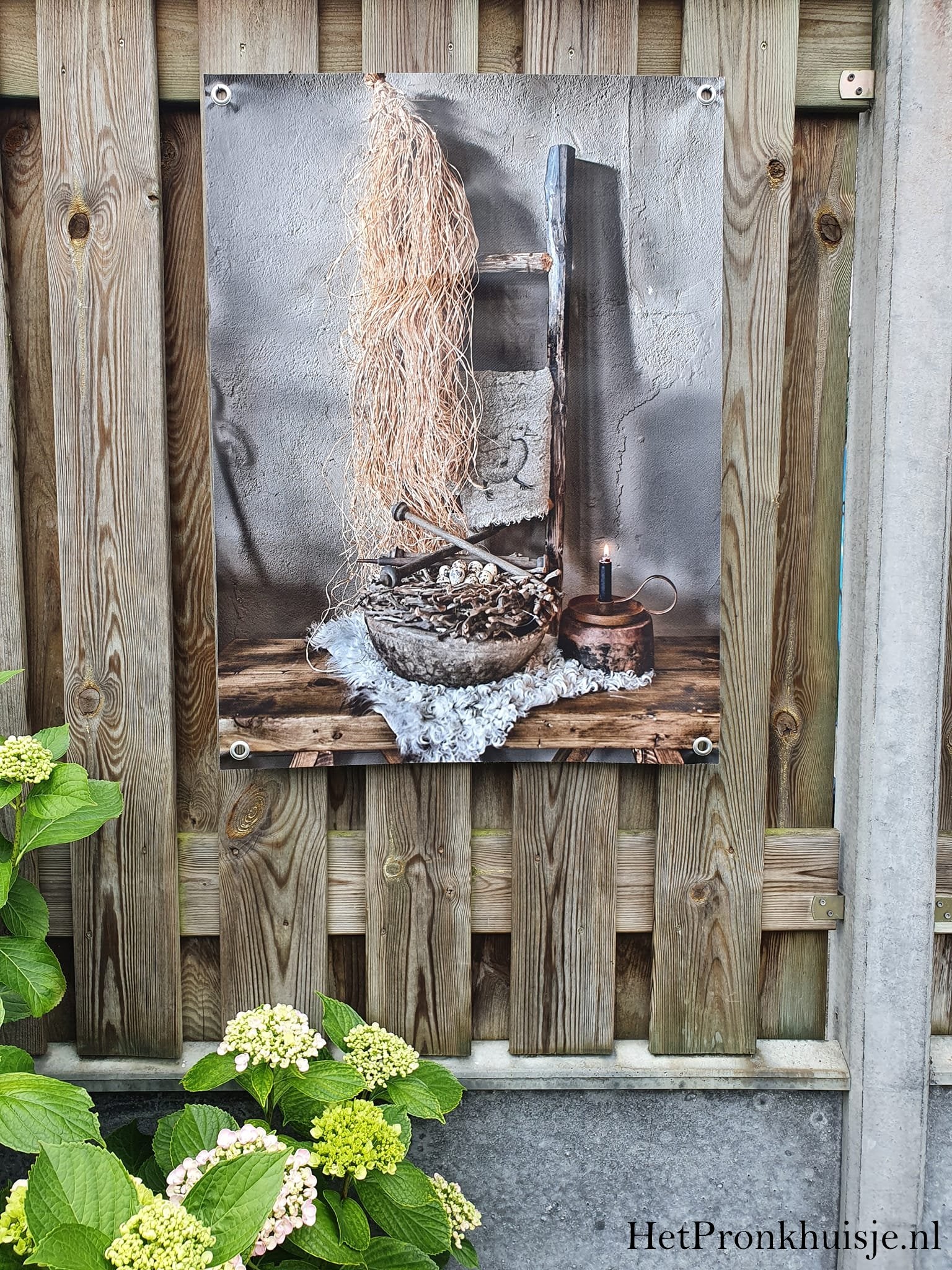 Tuinposter. Ladder met accessoires
