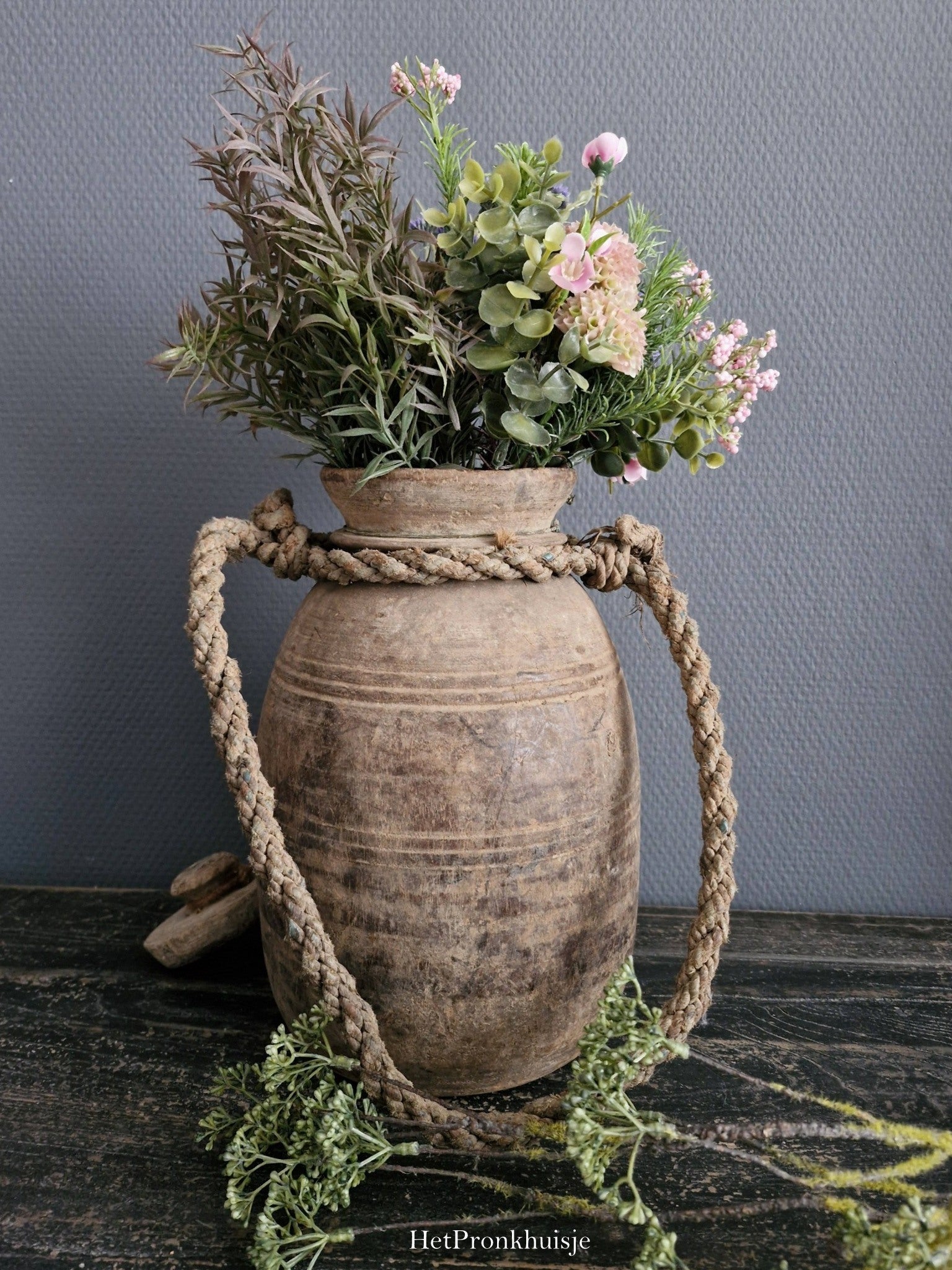 Unieke houten kruik met deksel